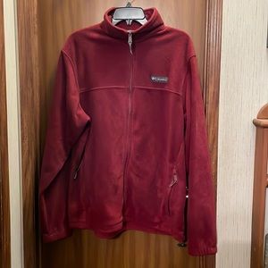 Men's red COLUMBIA fleece jacket. Size L